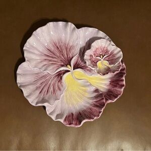 Garden Collection Purple Chip and Dip Flower Plate